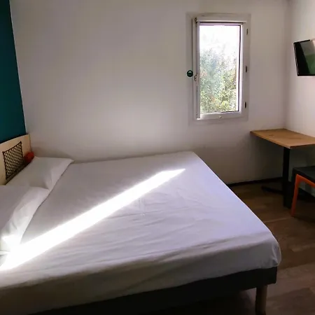 Hotelf1 Lyon Bourgoin-jallieu Hotel L'Isle-d'Abeau