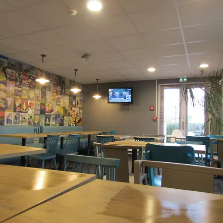 Hotelf1 Lyon Bourgoin-jallieu * ל'איל-ד'אביו
