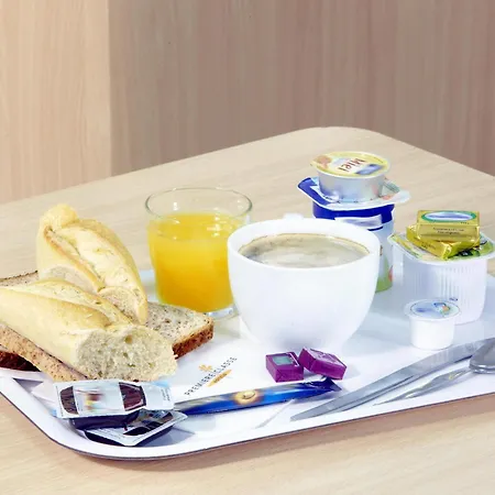 Hotelf1 Lyon Bourgoin-jallieu Hotel