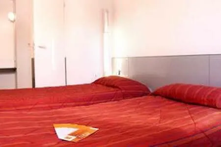 Hotelf1 Lyon Bourgoin-jallieu Hotell L'Isle-d'Abeau